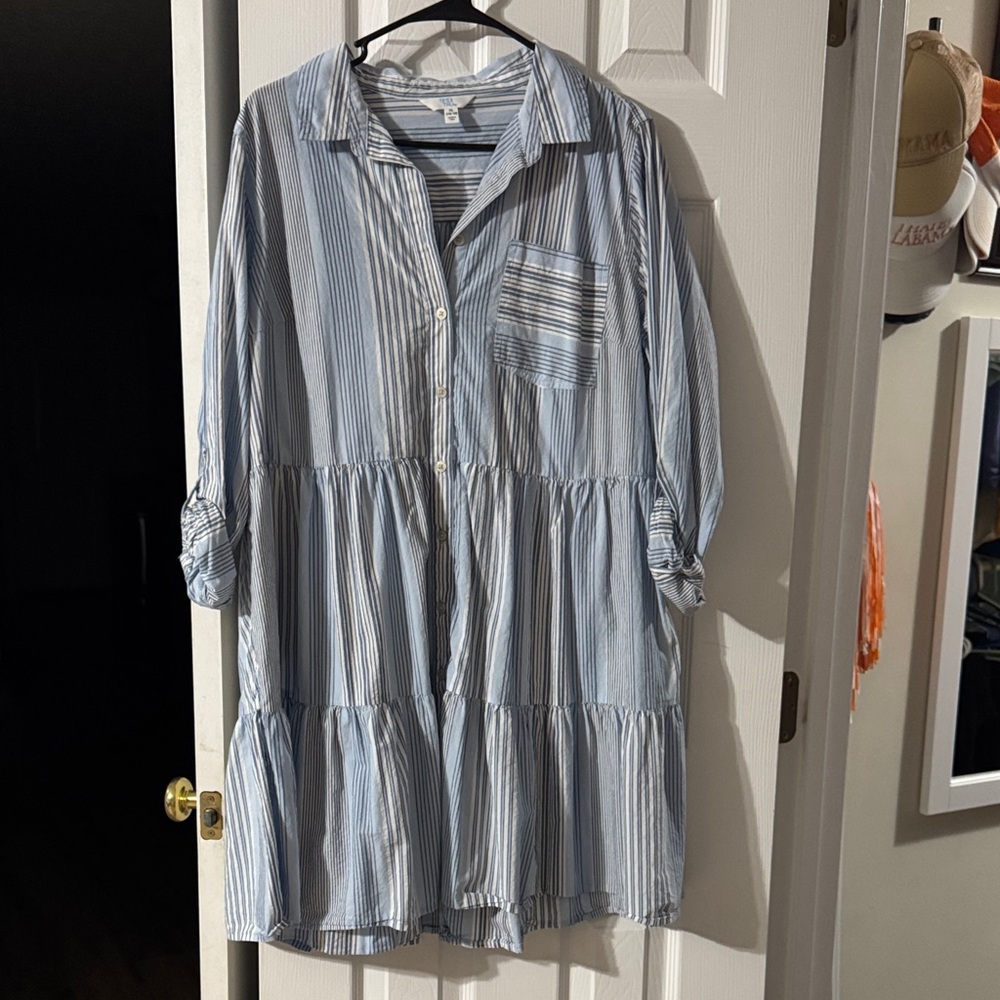 Time and Tru Light Blue Striped Long Sleeve Dress